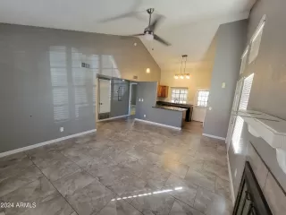 Photo #3: 6662247 Listing