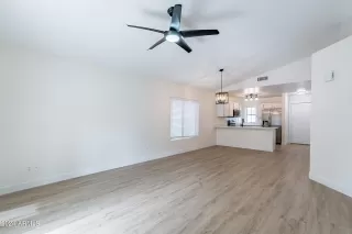 Photo #5: 6662278 Listing