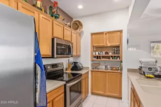 Photo #6: 6662309 Listing 