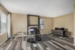 Photo #6: 6662413 Listing