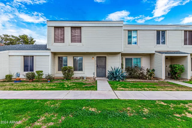 MLS: 6662428 Condo For Sale