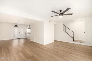 Photo #3: 6662428 Listing