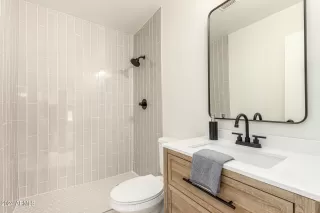 Photo #6: 6662428 Listing