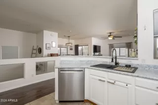 Photo #6: 6662560 Listing 