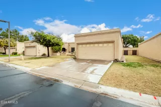 Photo #4: 6662889 Listing