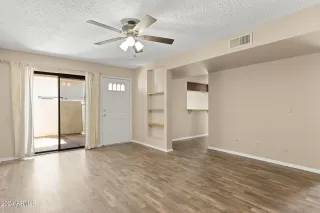 Photo #5: 6663149 Listing 