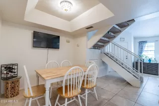 Photo #3: 6663288 Listing 