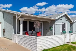 Photo #3: 6663296 Listing