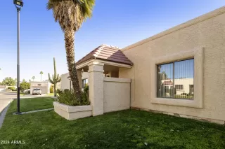 Photo #2: 6663354 Listing