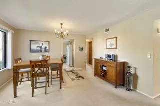 Photo #4: 6663354 Listing