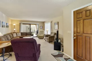 Photo #5: 6663354 Listing