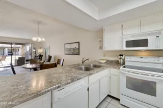 Photo #4: 6663364 Listing