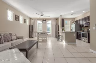 Photo #2: 6663716 Listing 