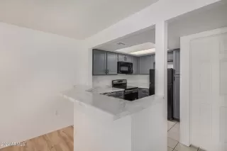 Photo #3: 6663860 Listing 