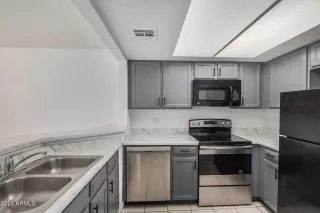 Photo #6: 6663860 Listing 