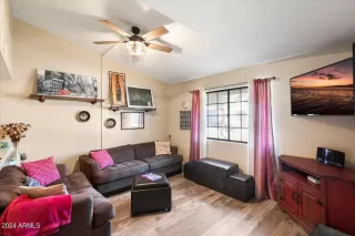 Photo #2: 6663944 Listing 