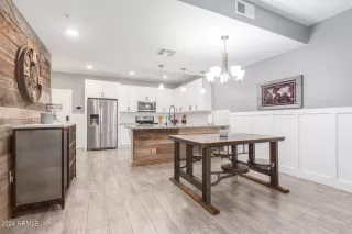 Photo #4: 6664046 Listing 