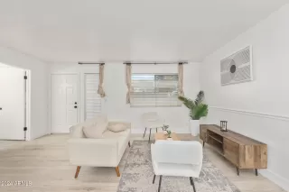 Photo #4: 6664225 Listing