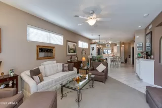 Photo #4: 6664268 Listing