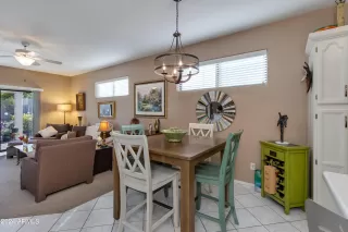 Photo #5: 6664268 Listing