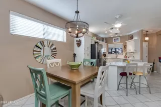 Photo #6: 6664268 Listing