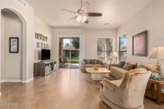 Photo #4: 6664274 Listing