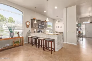 Photo #6: 6664274 Listing