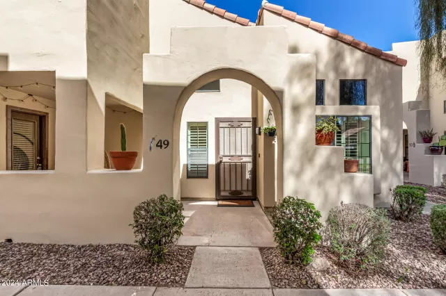 MLS: 6664425 Condo For Sale