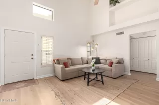 Photo #3: 6664425 Listing 