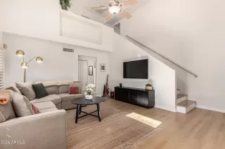 Photo #4: 6664425 Listing 