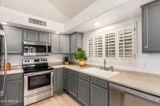 Photo #6: 6664425 Listing 