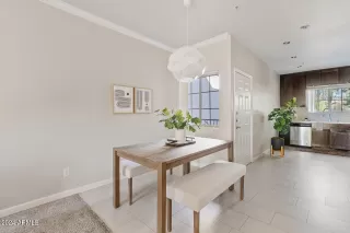 Photo #5: 6664776 Listing