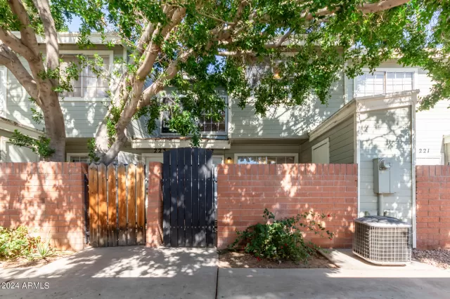 MLS: 6665087 Condo For Sale