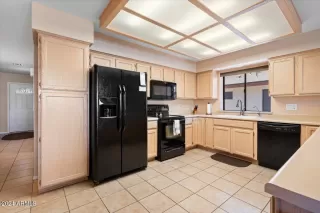 Photo #4: 6665370 Listing 