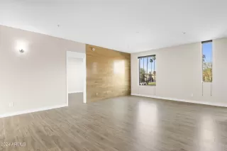 Photo #2: 6665415 Listing 