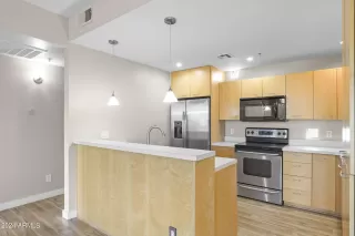 Photo #5: 6665415 Listing 