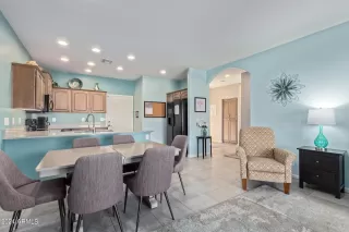 Photo #6: 6665430 Listing