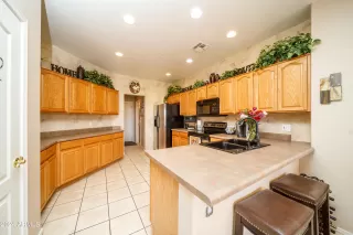 Photo #5: 6665556 Listing