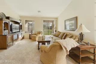 Photo #5: 6665707 Listing