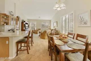 Photo #6: 6665707 Listing