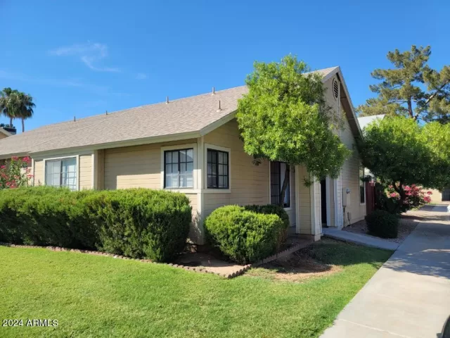 MLS: 6665888 Condo For Sale