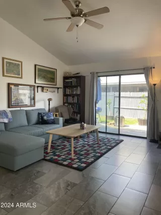 Photo #4: 6665888 Listing