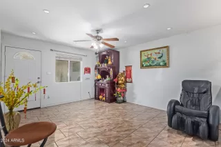 Photo #6: 6665901 Listing