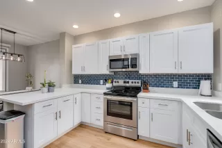 Photo #5: 6666013 Listing 