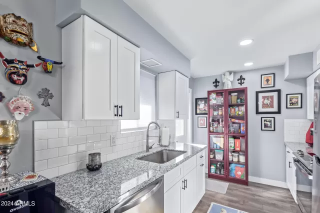 MLS: 6666237 Condo For Sale