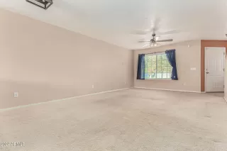 Photo #5: 6666257 Listing