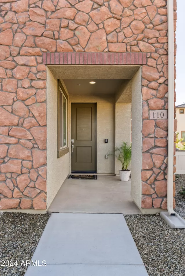 MLS: 6666280 Condo For Sale