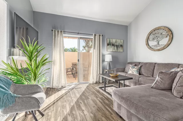 MLS: 6666322 Condo For Sale