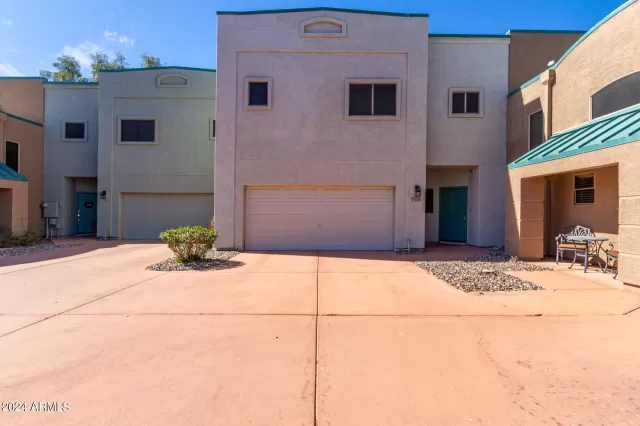 MLS: 6666342 Condo For Sale