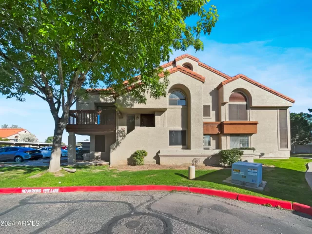 MLS: 6666900 Condo For Sale